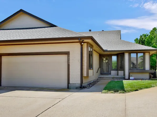 12725 E Birchwood Dr, Wichita, KS 67206