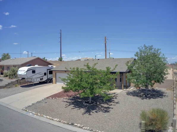 4937 Chromium Dr NE, Rio Rancho, NM 87124