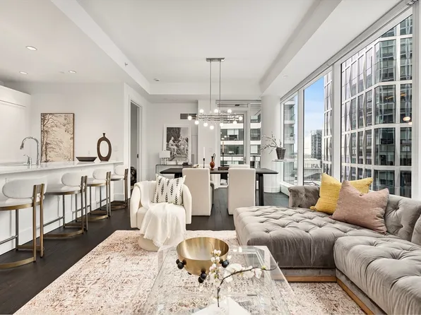 22 Liberty Dr Unit 8H, Boston, MA 02210