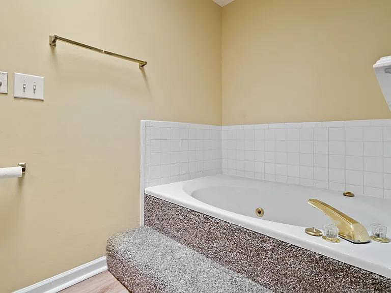 2601 Hillshire Dr — Photo 28