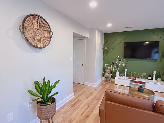 3rd image of 20157 Club Hill Dr