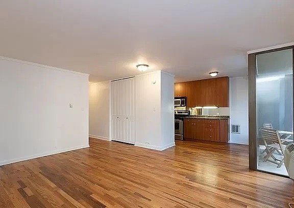 5th image of 2600 N Hampden Ct APT D2