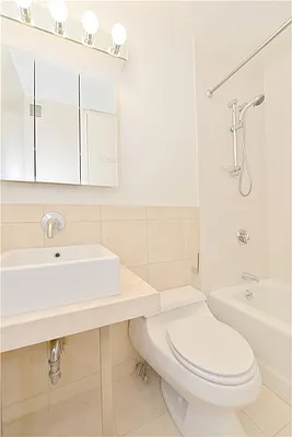 Sold by Kian Realty | media 1
