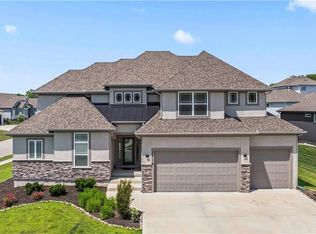 1716 SW 27th St, Lees Summit, MO 64082