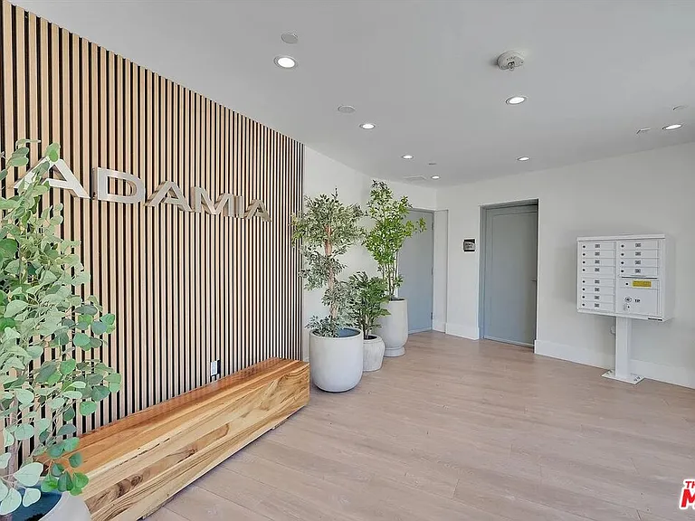 14419 Riverside Dr #306 — Photo 19