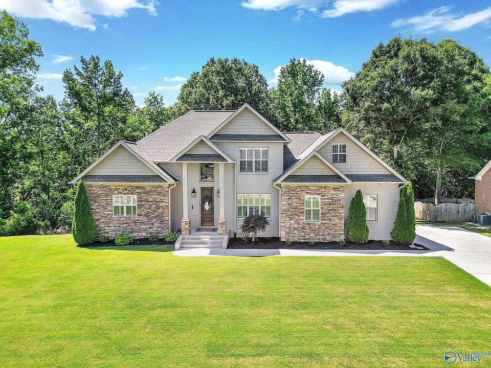 1st image of 503 Meadowview Dr NE