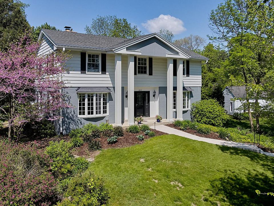 1035 Grandview DRIVE, Elm Grove, WI 53122 Zillow
