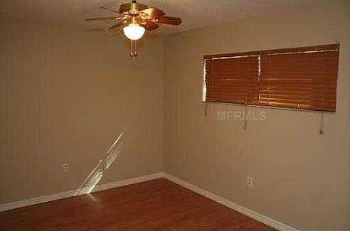5th image of 4989 Village Gardens Dr