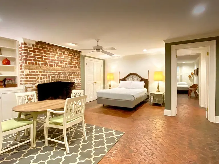 207A W Jones St #A — Photo 10