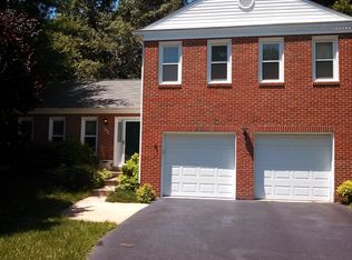 8408 Gambrill Ln, Springfield, VA 22153