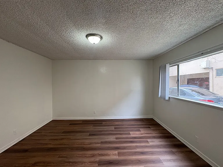2616-2700 W El Segundo Blvd — Photo 7