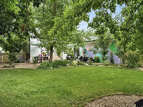 3rd image of 5606 Balsam St