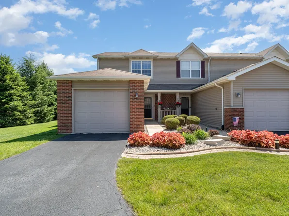 917 Flagstone Dr, Dyer, IN 46311