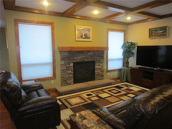 4th image of 6051 Hazelwood Dr