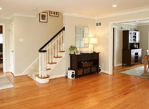 2nd image of 327 Parkwoods Ave