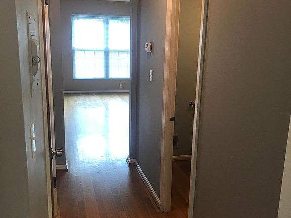 5th image of 2159 Bonnycastle Ave Unit 7