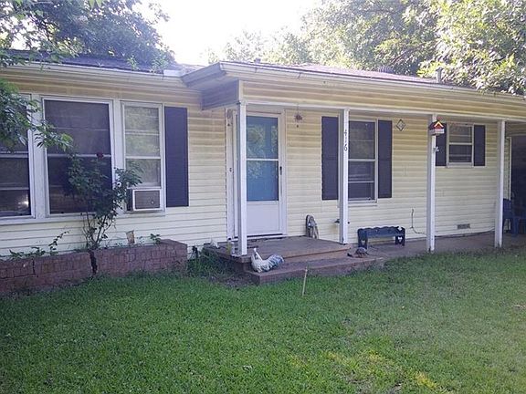 2nd image of 416 S Pecan St