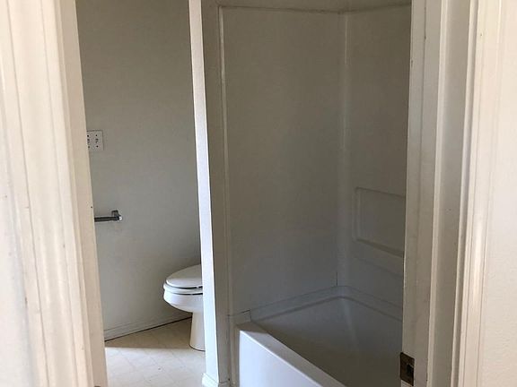 5th image of 1712 Ohio St APT A