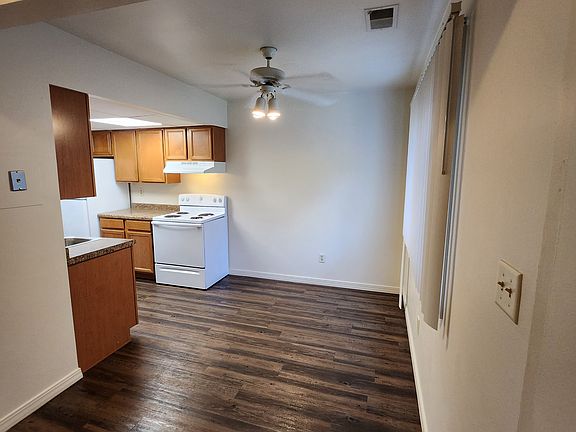 5th image of 1304 Carrsbrooke Dr APT 6