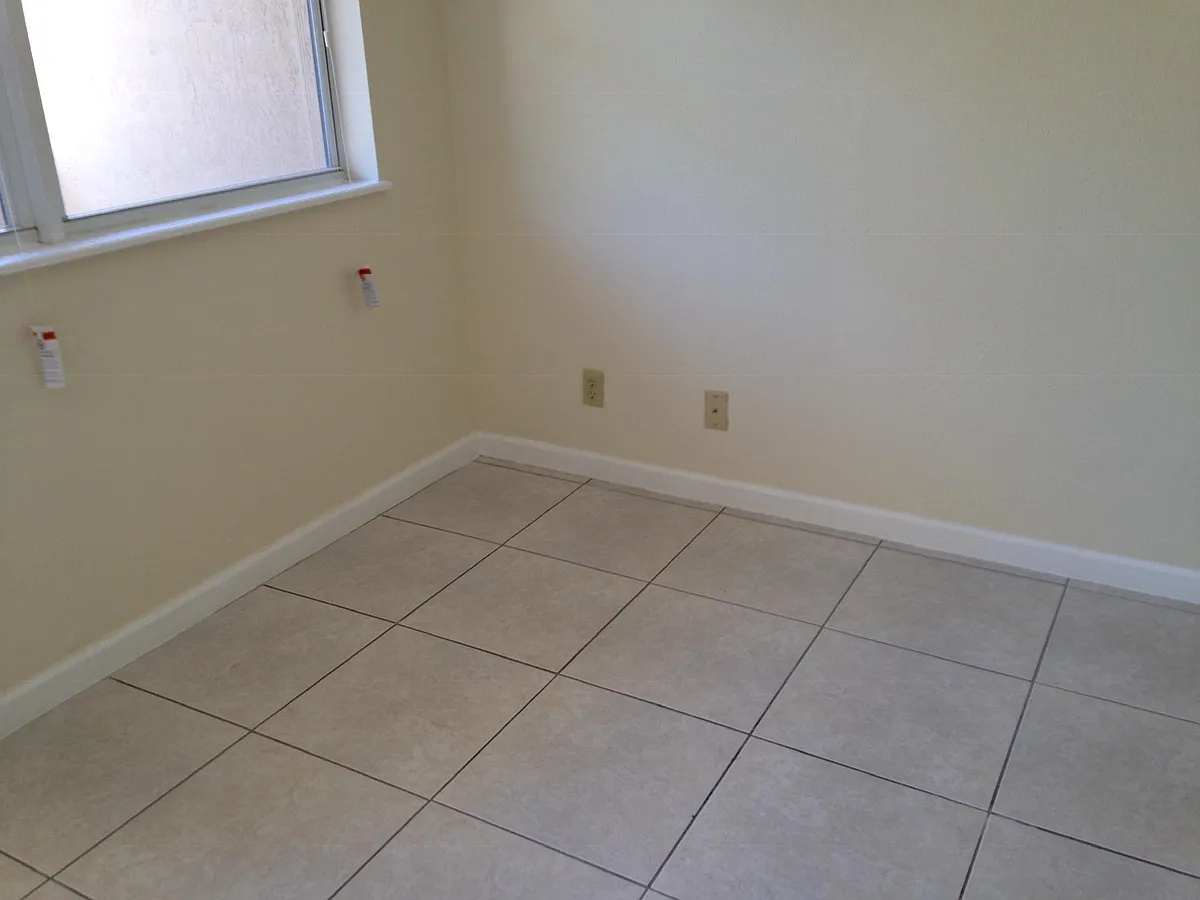 Building Photo - 2227 Monroe St #2