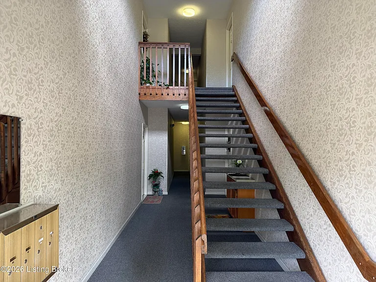 341 Piatt Pl #104 — Photo 24