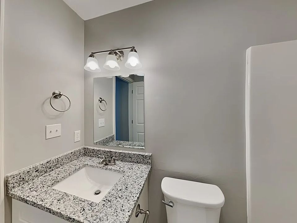 1st image of 130 Carolinian Dr