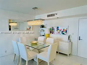 2 bed, 2.0 bath, 1181 sqft, $3,600 — Photo 4