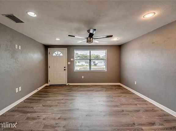 5th image of 1282 Pondella Cir