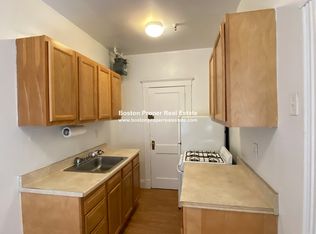 235 Park Dr APT 15, Boston, MA 02215