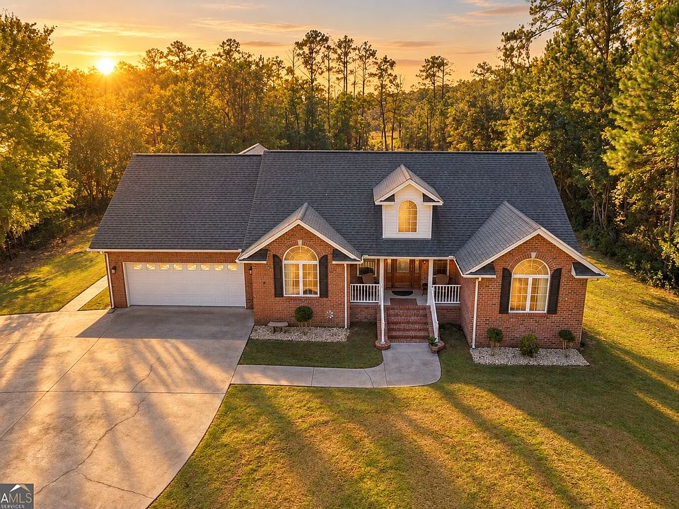 1st image of 296 Magnolia Rd