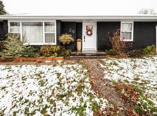 29 Hows Cres, Moncton, NB E1E1S9