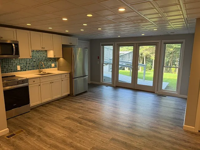Studio, 600 sqft, $1,600 — Photo 3