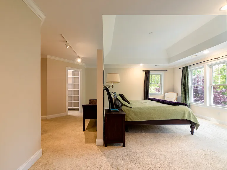 118 Lynn Dr — Photo 20