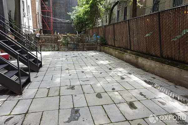 Rented by Oxford Property Group | media 22