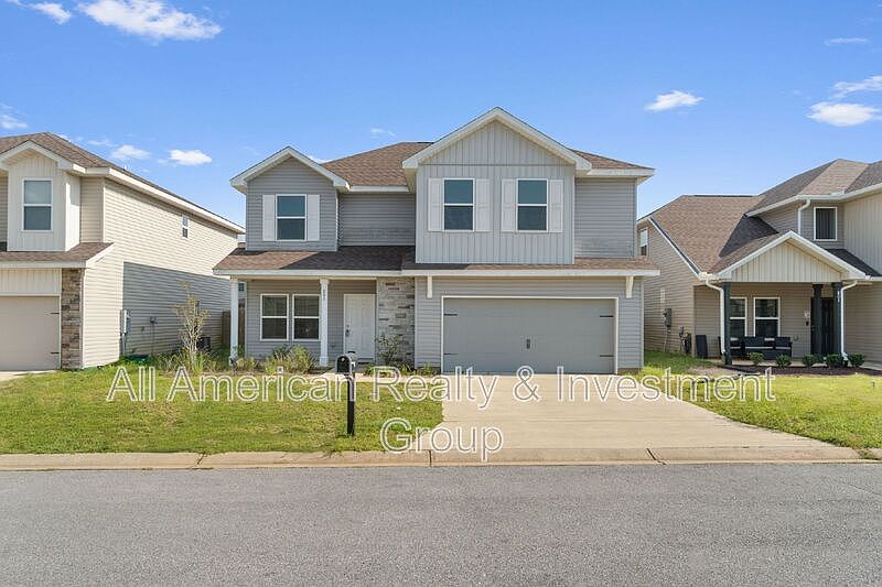 1st image of 803 N Peoria Ct