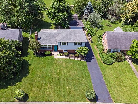 3rd image of 704 Pasadena Dr