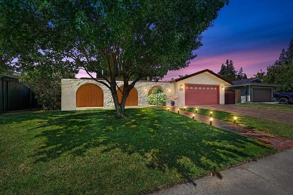 6762 Park Riviera Way photo 1