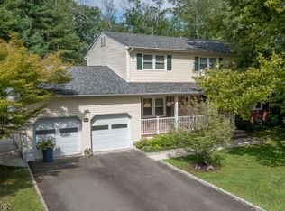 65 Woodcrest Dr, New Providence, NJ 07974