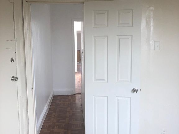 4th image of 62 Vroom St APT 8