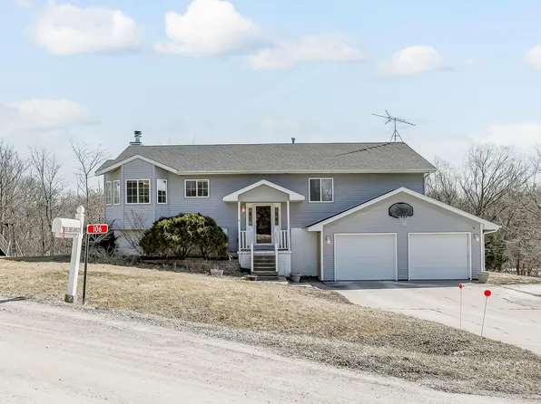 106 Zeeland Ct, Pella, IA 50219