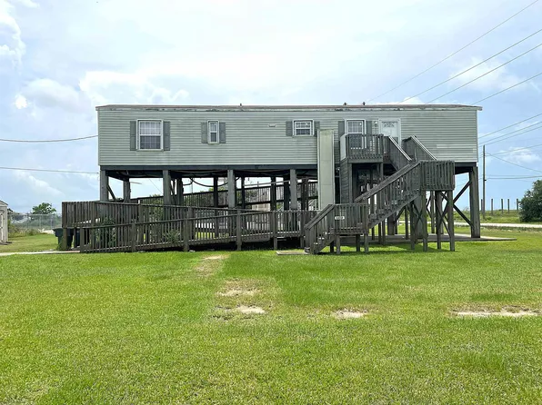 5017 S 11th Ave, Sabine Pass, TX 77655