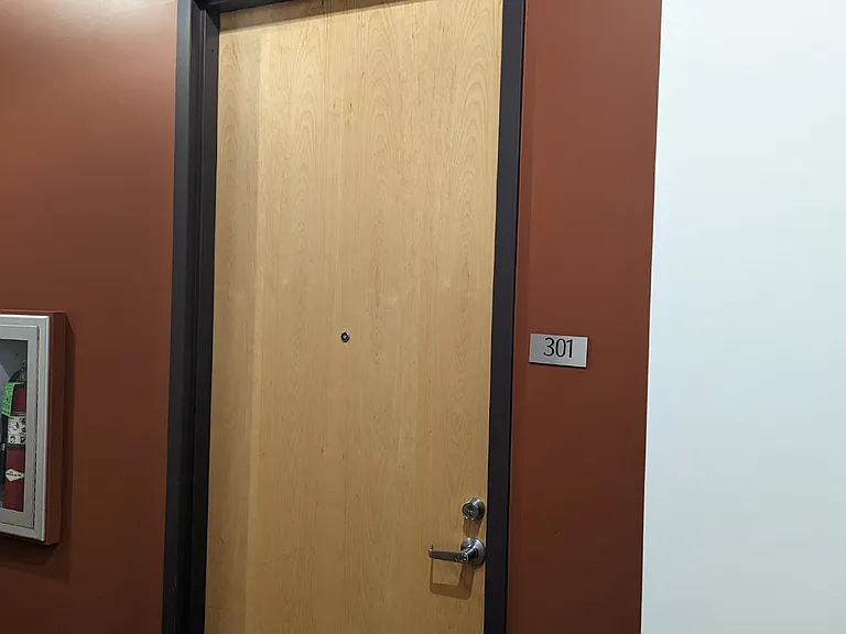 1 Westinghouse Plz #C301 — Photo 5