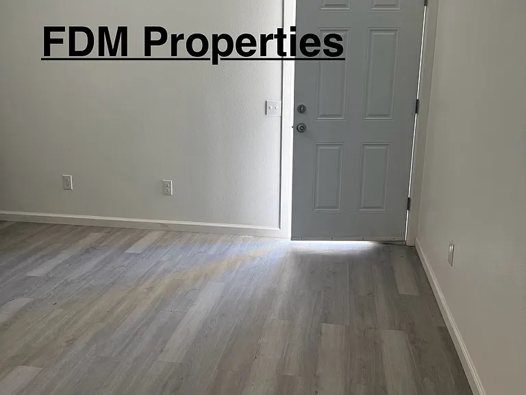 226 E Sherman St #C — Photo 7