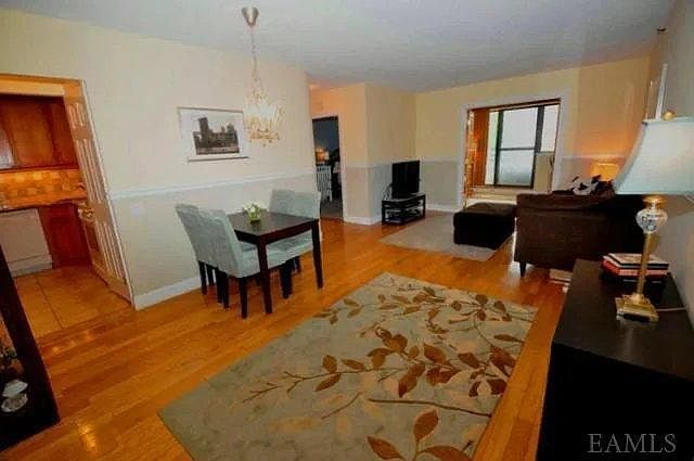 1st image of 10 Cottage Pl APT 2G