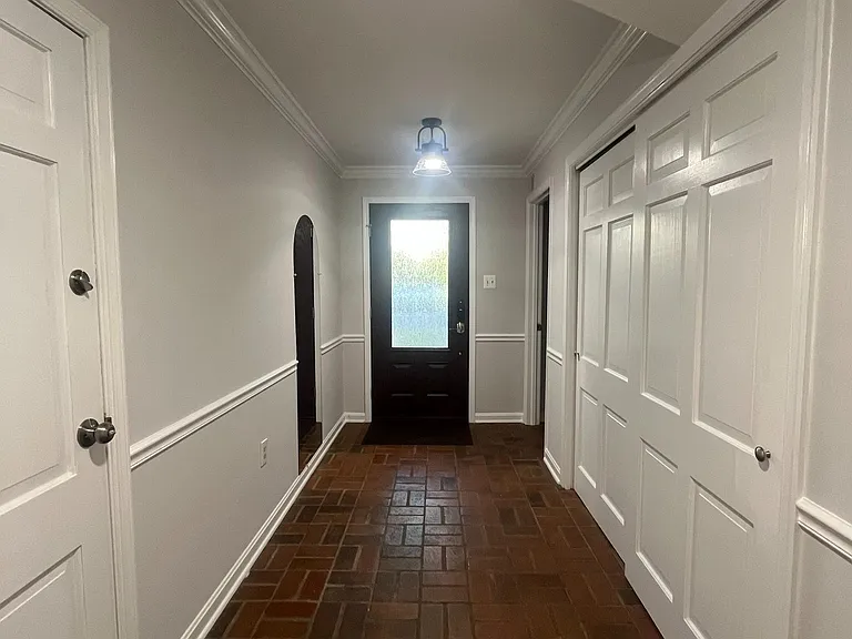 315 N Maple Ave — Photo 12