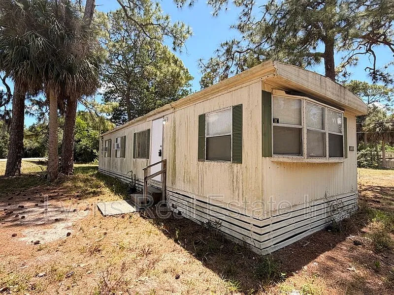 Building Photo - 7535 McDaniel Dr