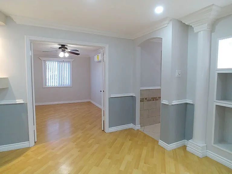 Alhambra @ Studio City Apts. — Photo 57