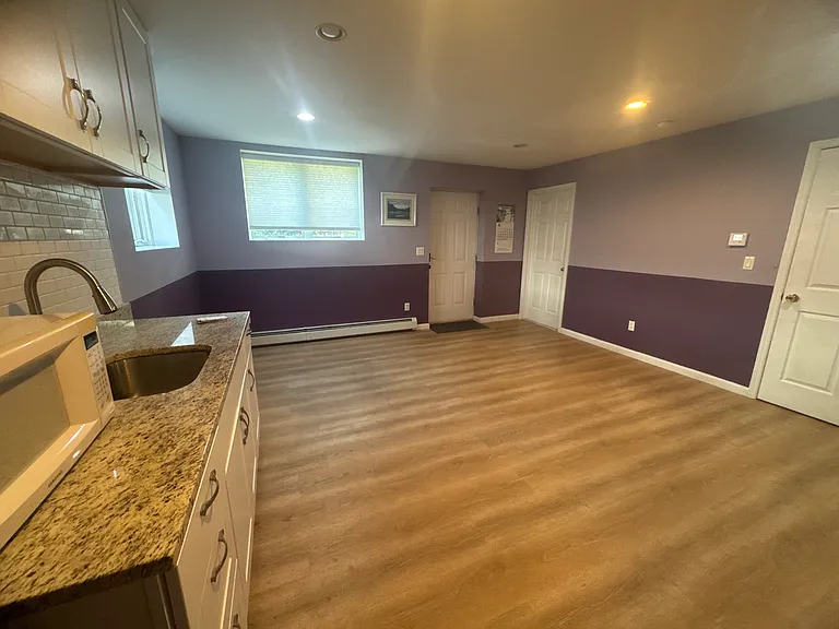 15B E Ruby Ave #GF — Photo 2