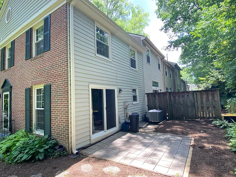 1510 Chatham Colony Ct — Photo 4