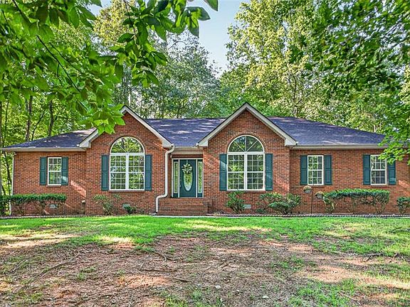 4th image of 20 Tabor Forest Dr
